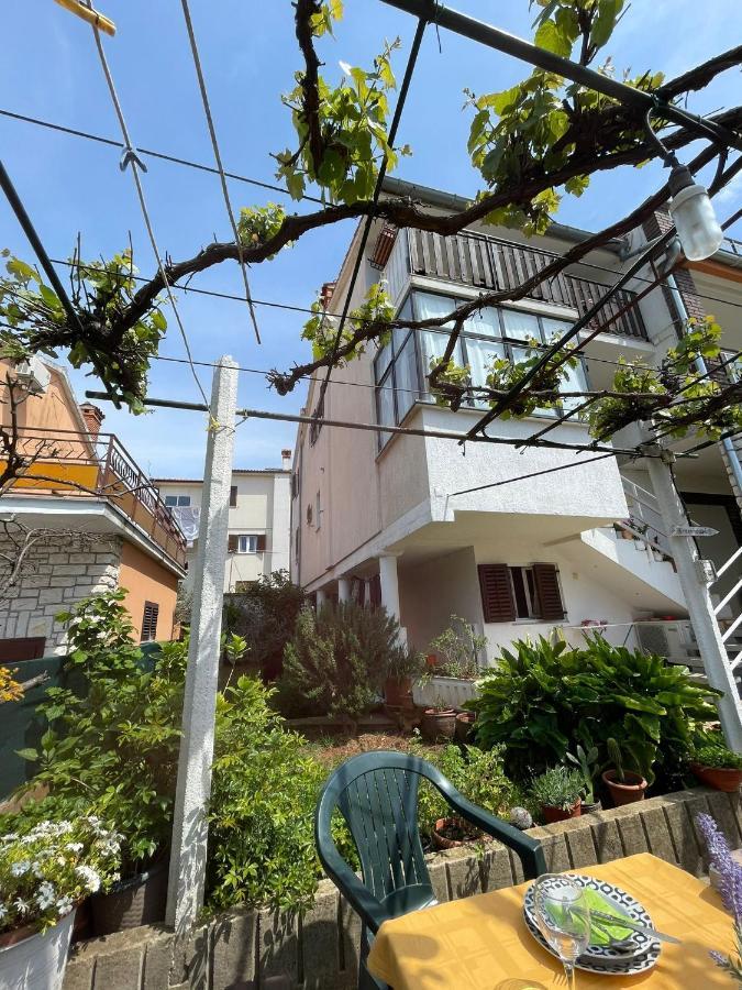 Apartman Mirna Rovigno Esterno foto